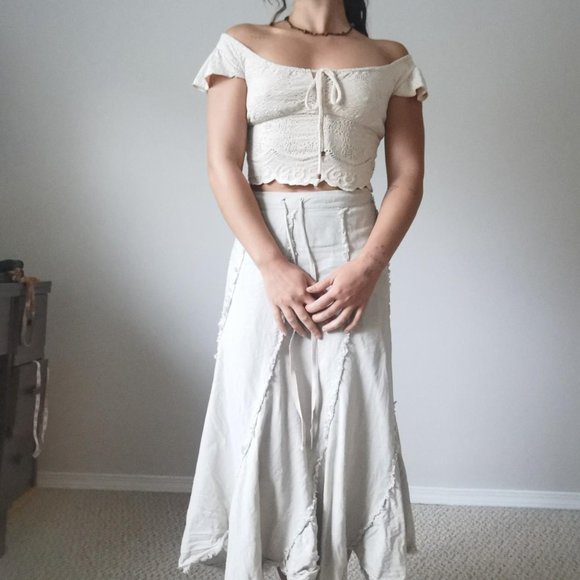 ✨Off White Peasant Top ✨ - Picture 2 of 4